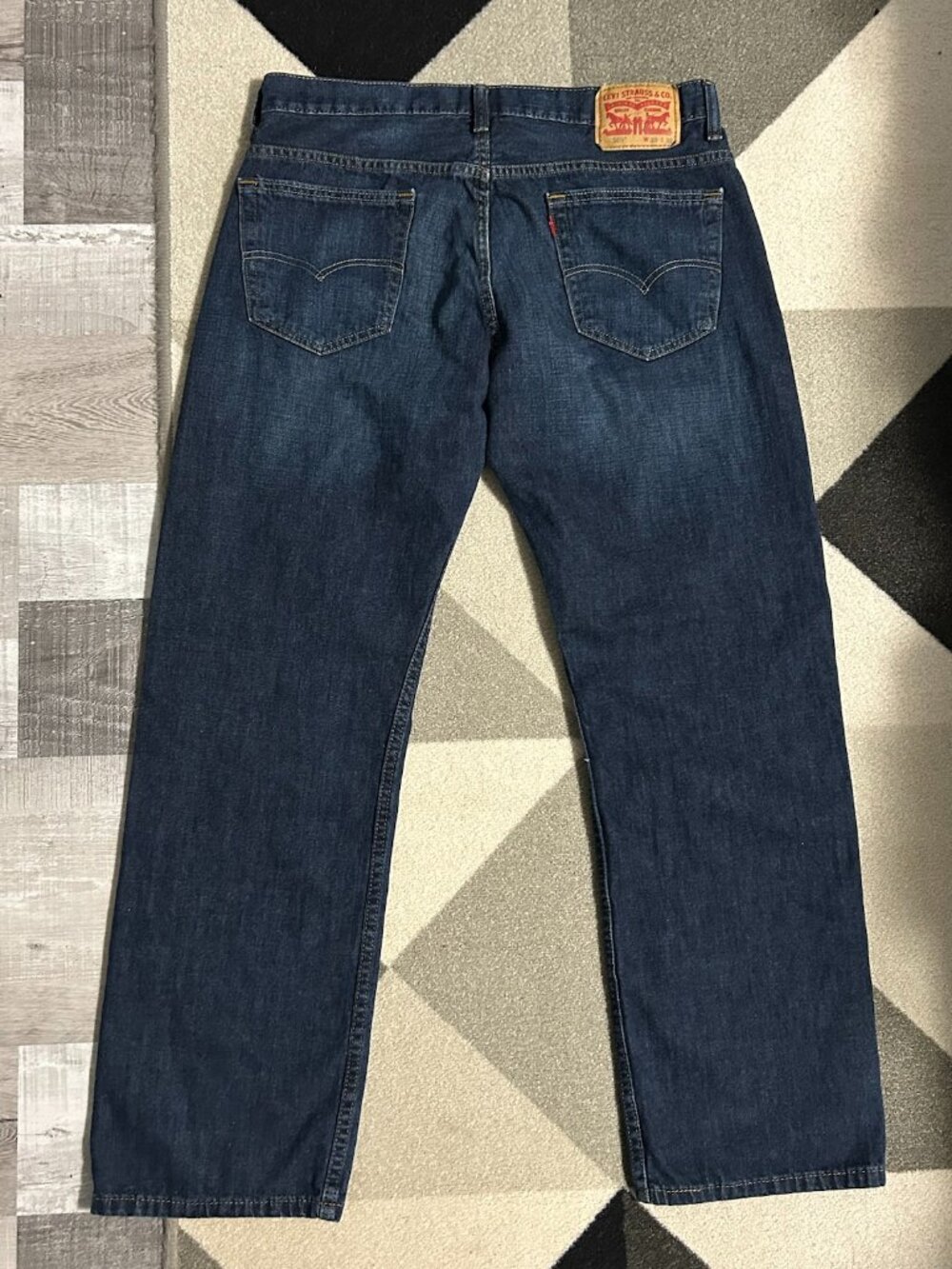 Levi's 569 Loose Straight Dark Wash Jeans Men's Size 33 X 32 (Actual 34 X 31)